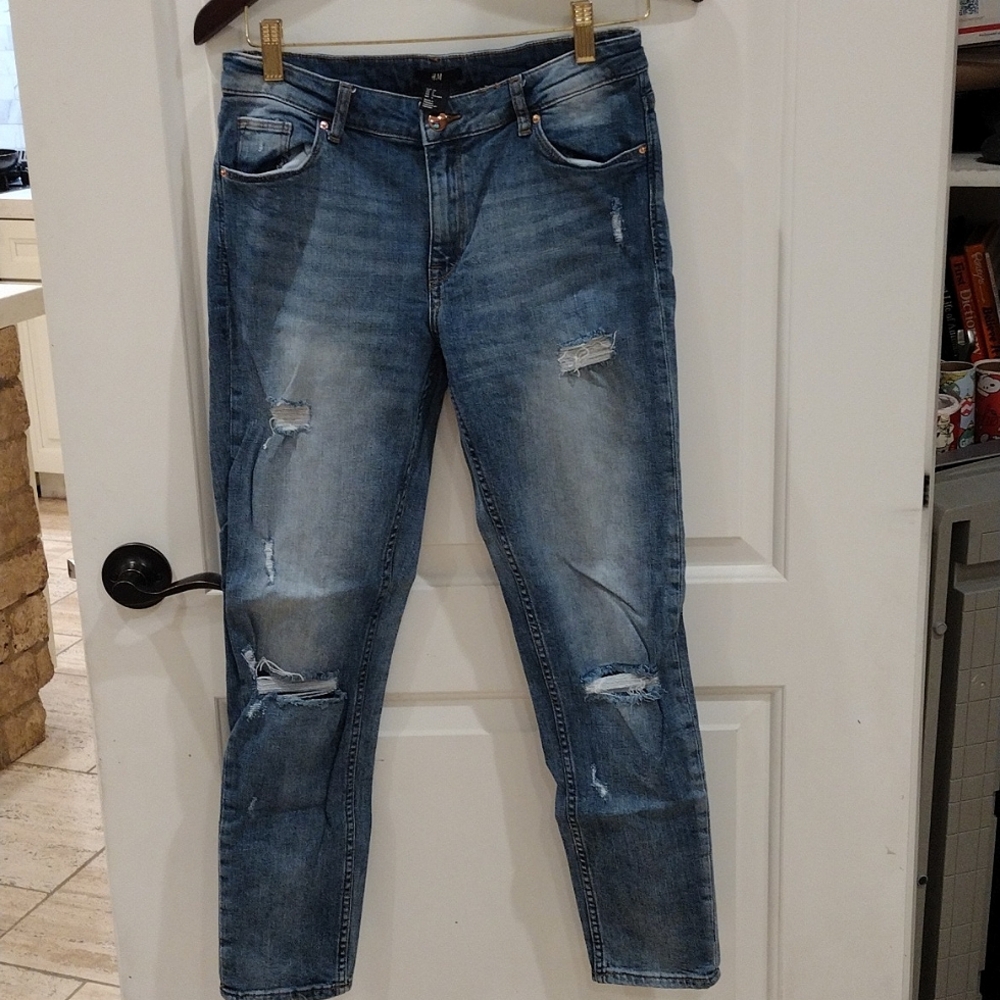 H&M Distressed Light Wash Skinny Jeans Size 6